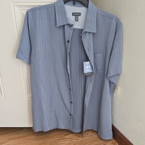 Van Heusen Men's Blue Short Sleeve Button Down Shirt